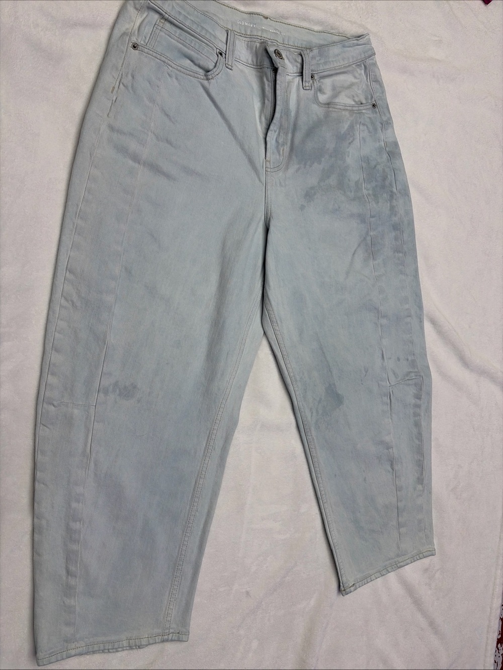 Old Navy Barrel Leg Jeans in a light blue wash (Size 14)